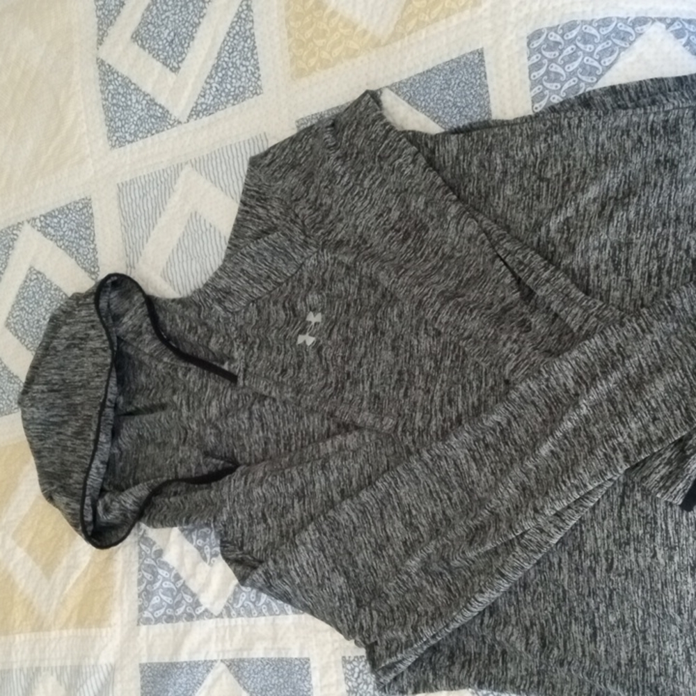 Women's under armor top